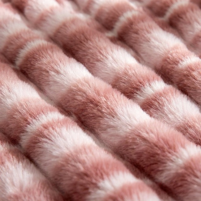 Wolkendecke Rosa gemustert