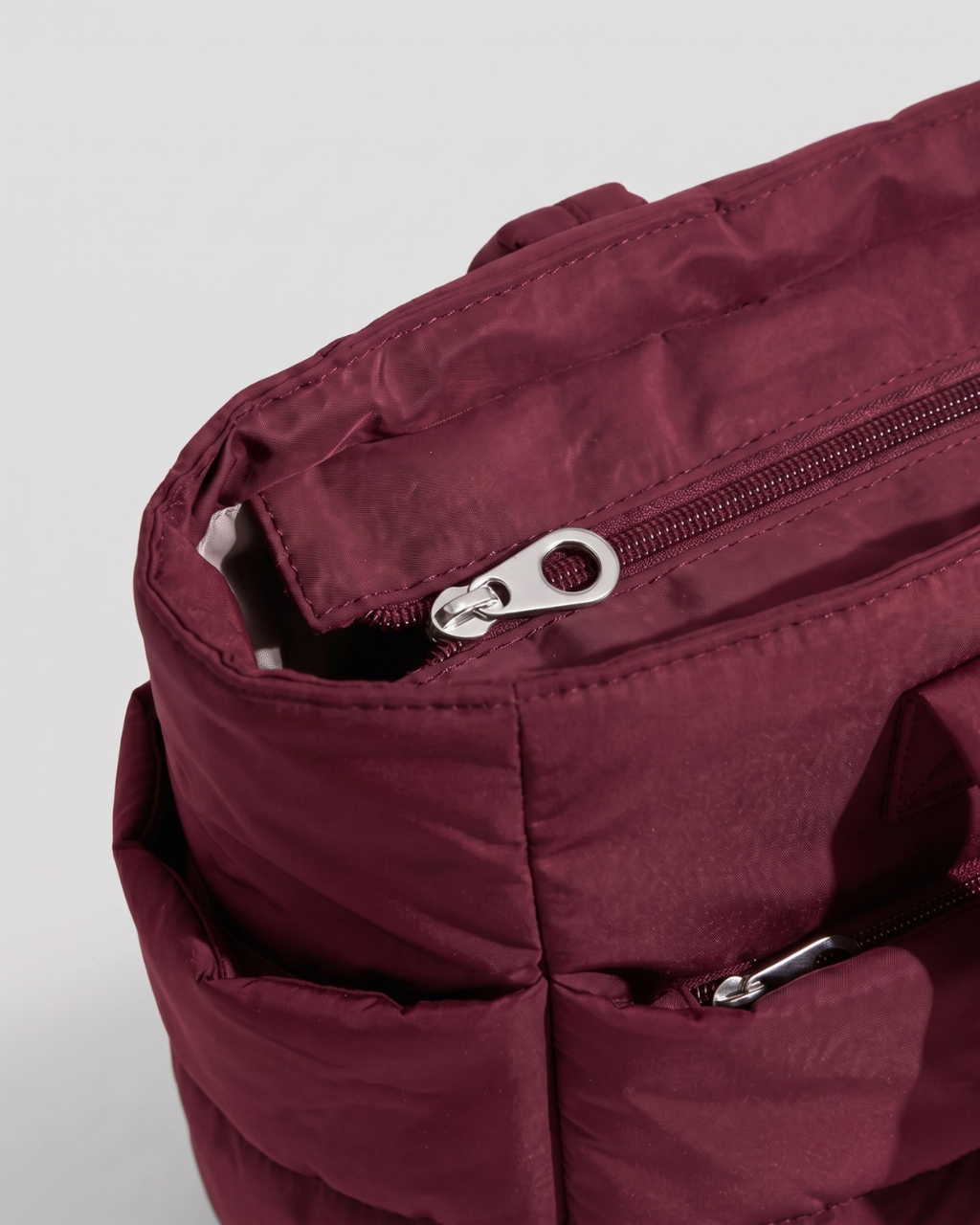 Gesteppte Puffer-Tasche mit Laptopfach bis 15,6 Zoll, wasserabweisend