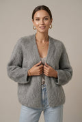 Flauschige Strickjacke aus Alpakawolle, leicht und warm
