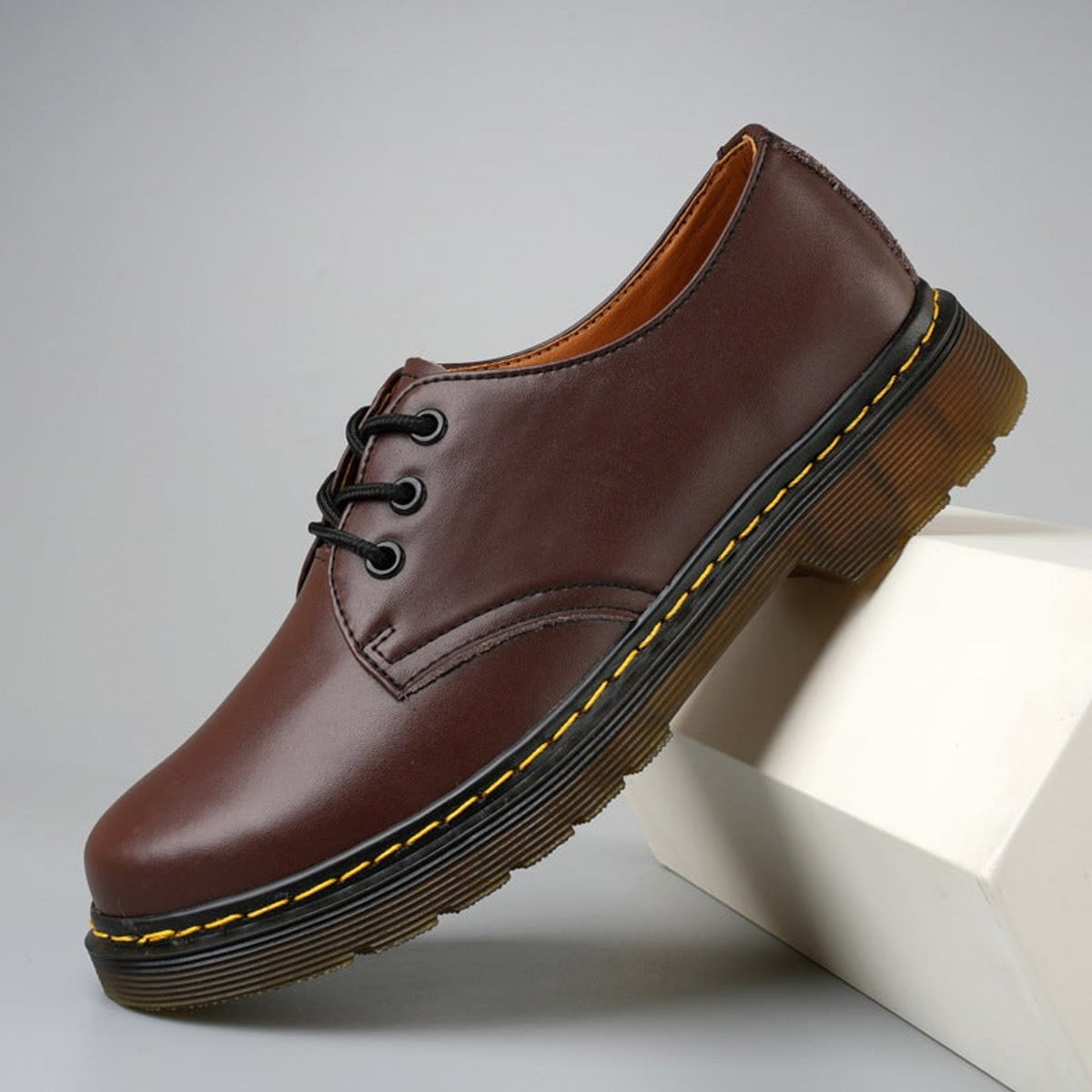 Herren Lederschuhe mit gepolsterter Sohle | Moritz & Marie