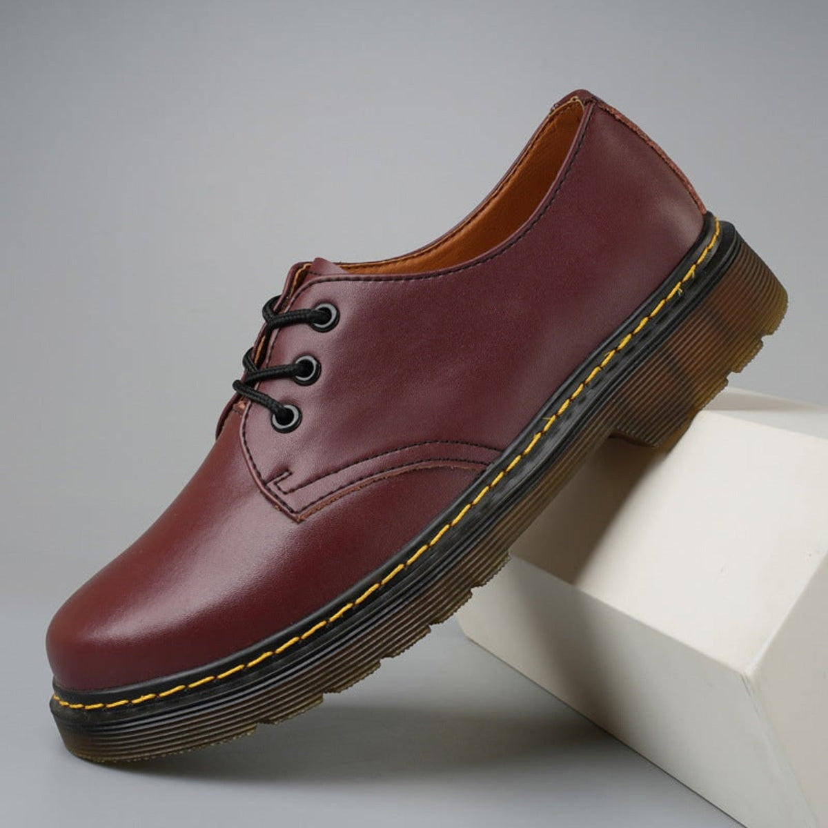 Herren Lederschuhe mit gepolsterter Sohle | Moritz & Marie
