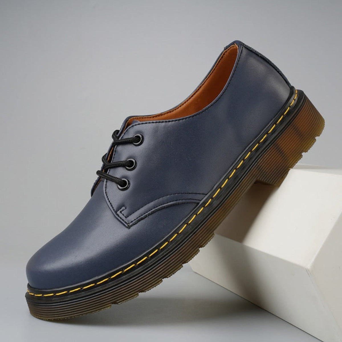 Herren Lederschuhe mit gepolsterter Sohle | Moritz & Marie
