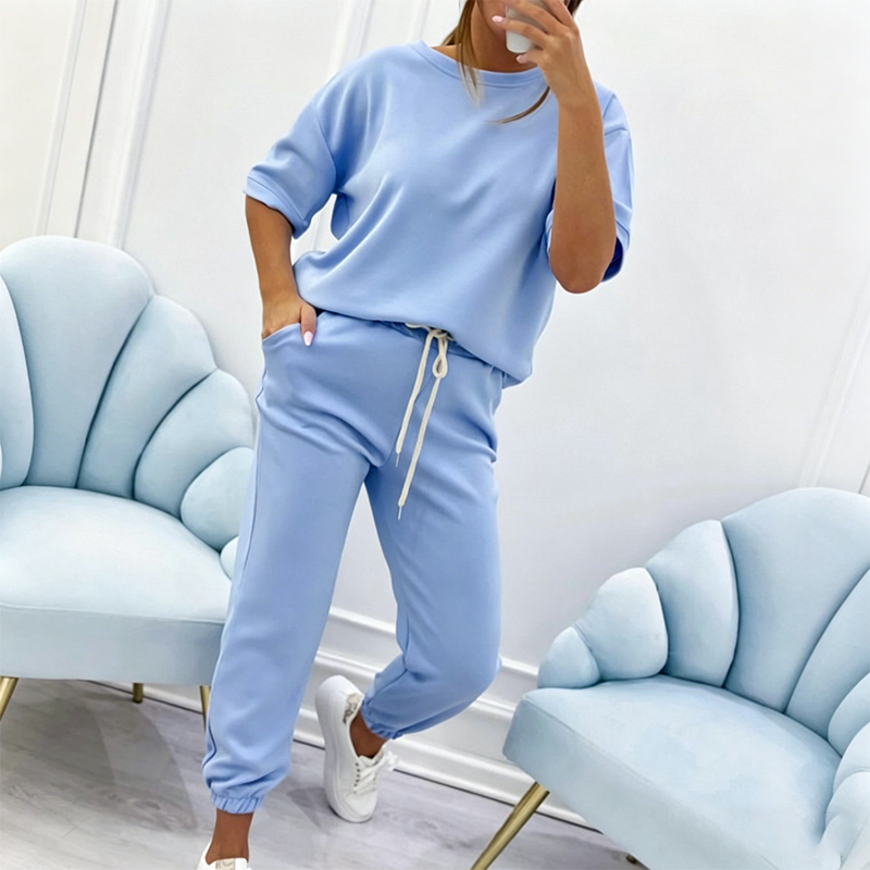 Lässiges Set aus kurzärmeligem Oberteil und Hose für Damen