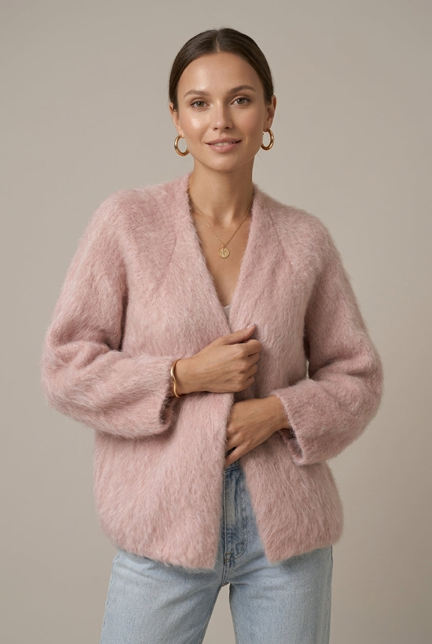 Flauschige Strickjacke aus Alpakawolle, leicht und warm