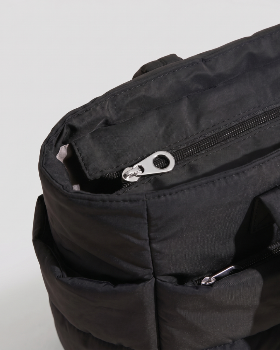 Gesteppte Puffer-Tasche mit Laptopfach bis 15,6 Zoll, wasserabweisend